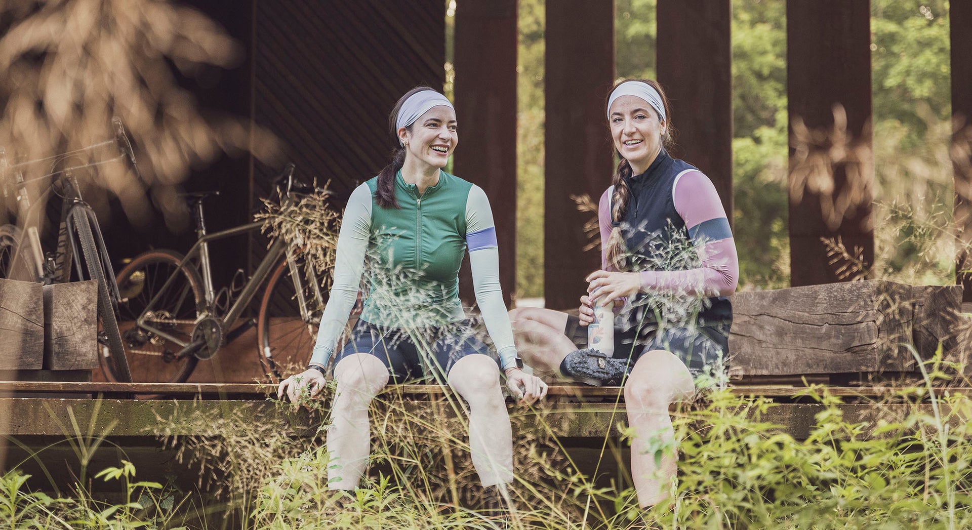 CYCLIST AMANDA| CLAIRE IN BIG BANG LITE