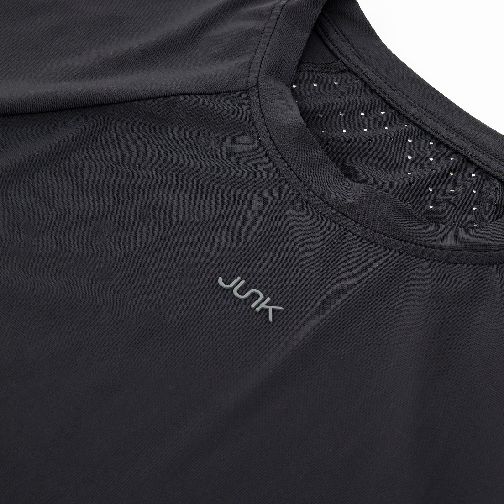 Men's Breakthrough Training Tee: Obsidian - View 4