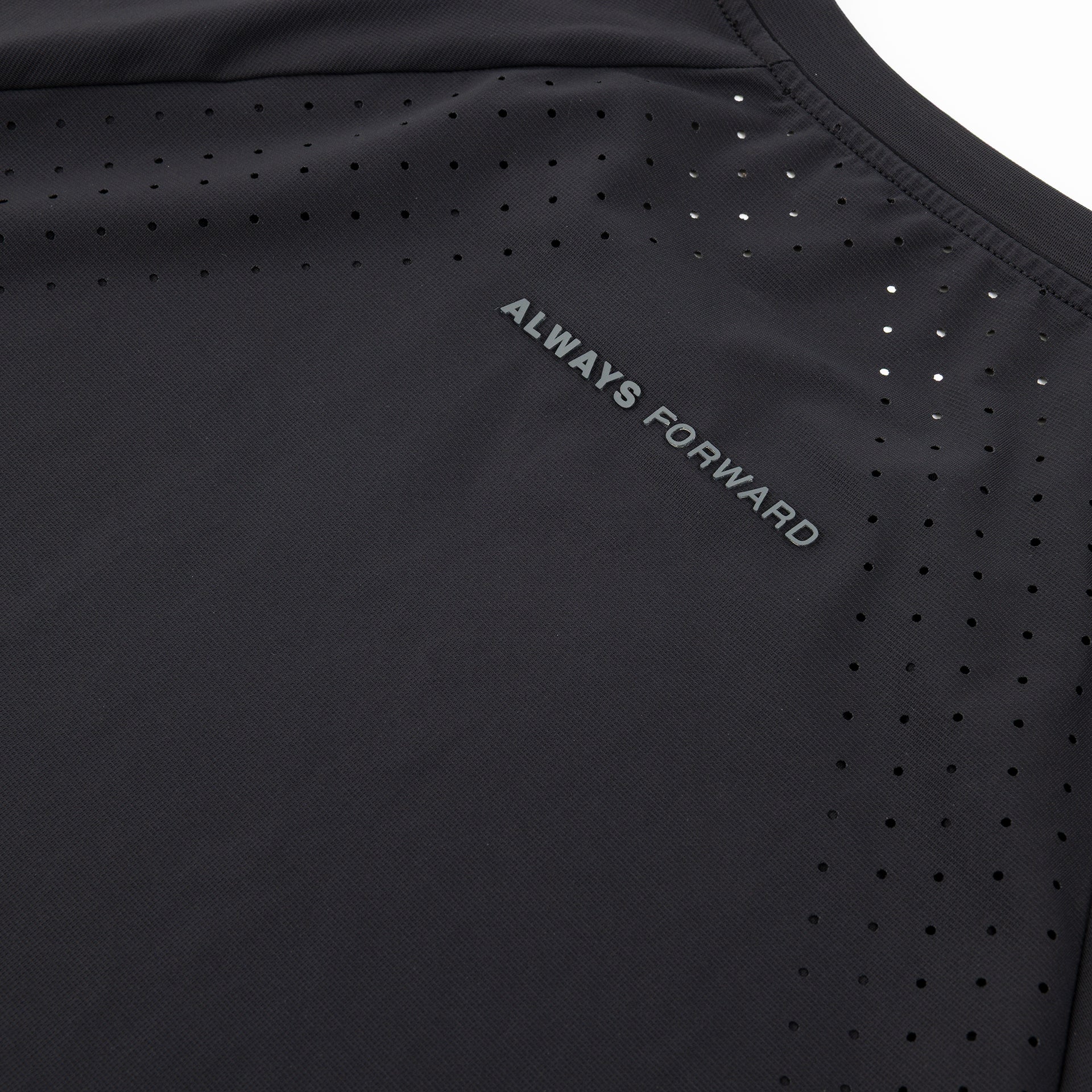 Men's Breakthrough Training Tee: Obsidian - View 5