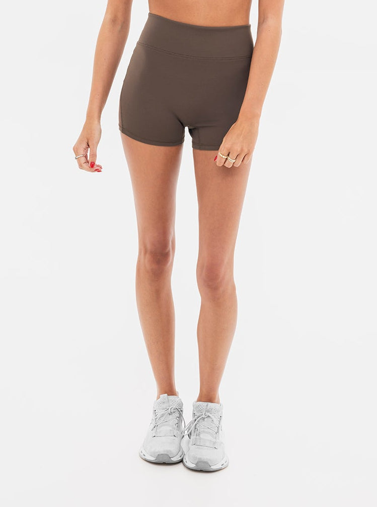 Women's Breakthrough High Rise Short 3" - View 4
