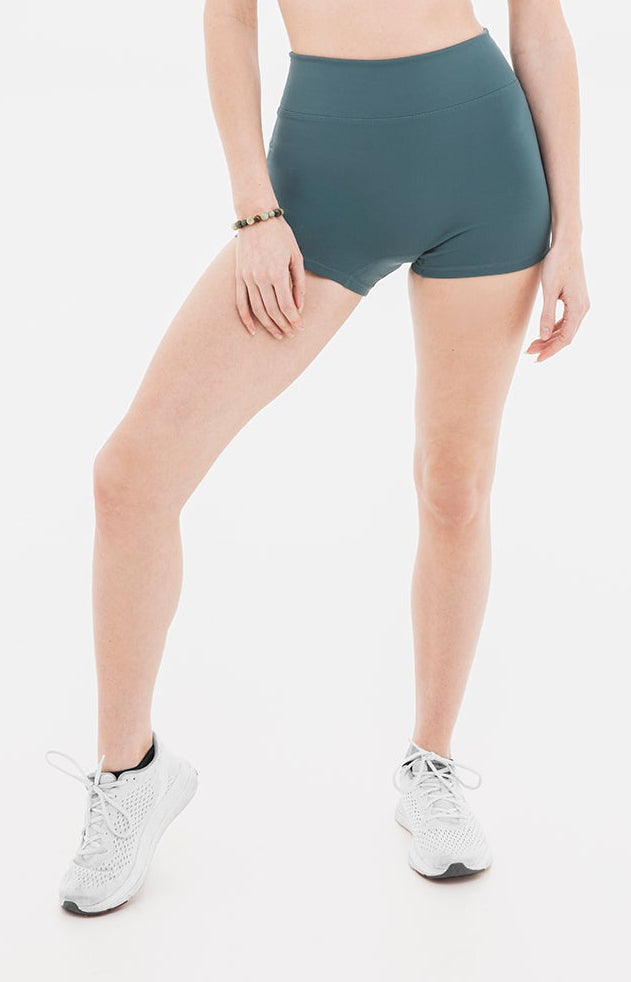 Women's Breakthrough High Rise Short 3" - View 2